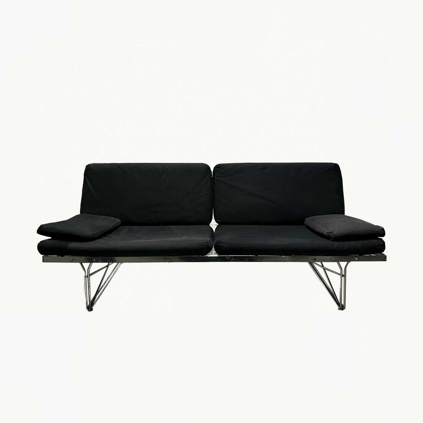 SO001 / BLACK SOFA