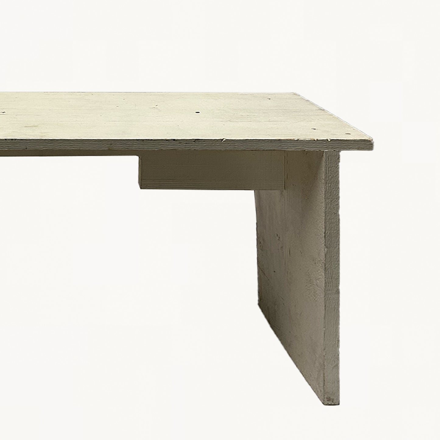 BE001 / WHITE BENCH