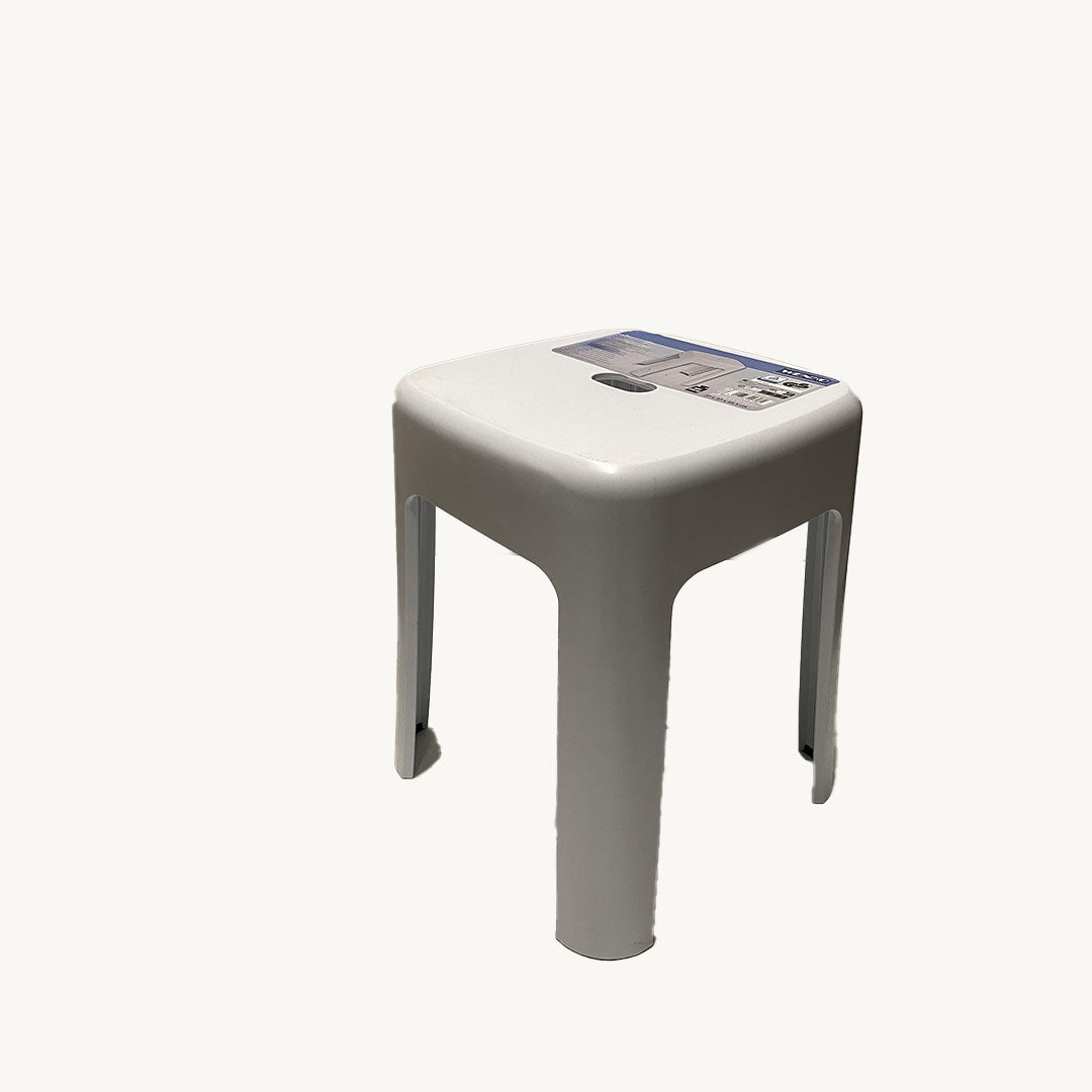 STJ006JN / WHITE SMALL PLASTIC STOOL