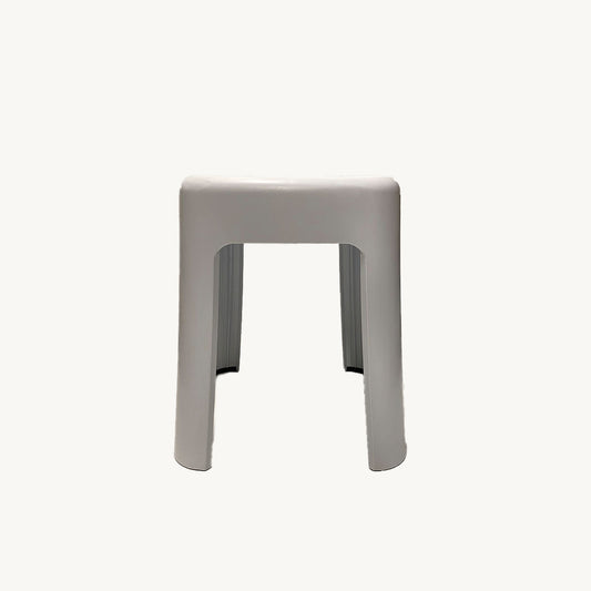 STJ006JN / WHITE SMALL PLASTIC STOOL