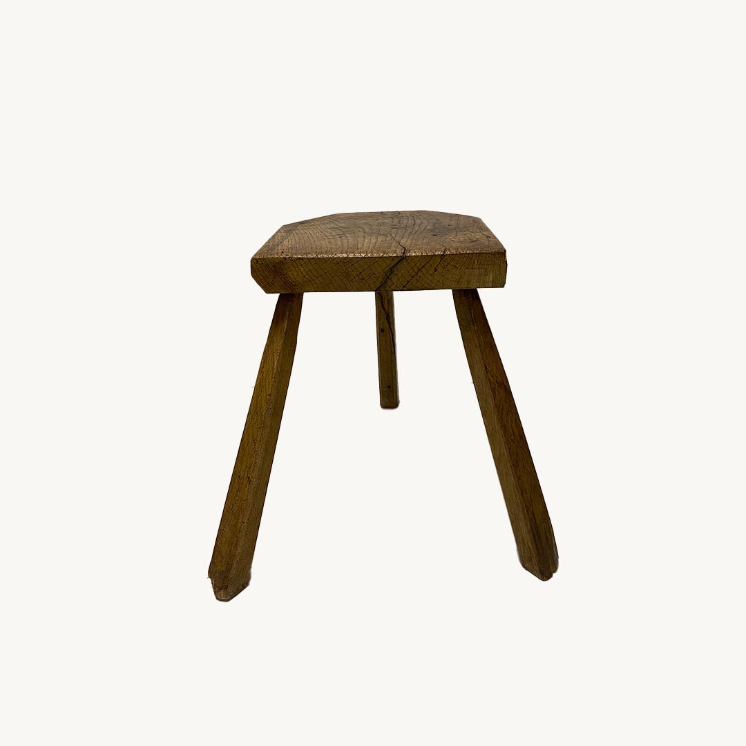 ST007JN / IRREGULAR WOODEN STOOL
