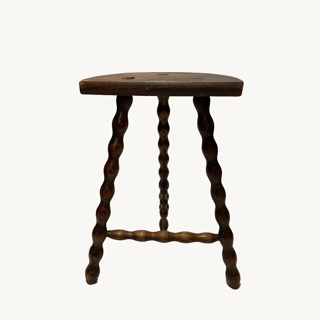 ST008JN / HALF CIRCLE STOOL WITH TURNED WOOD LEGS