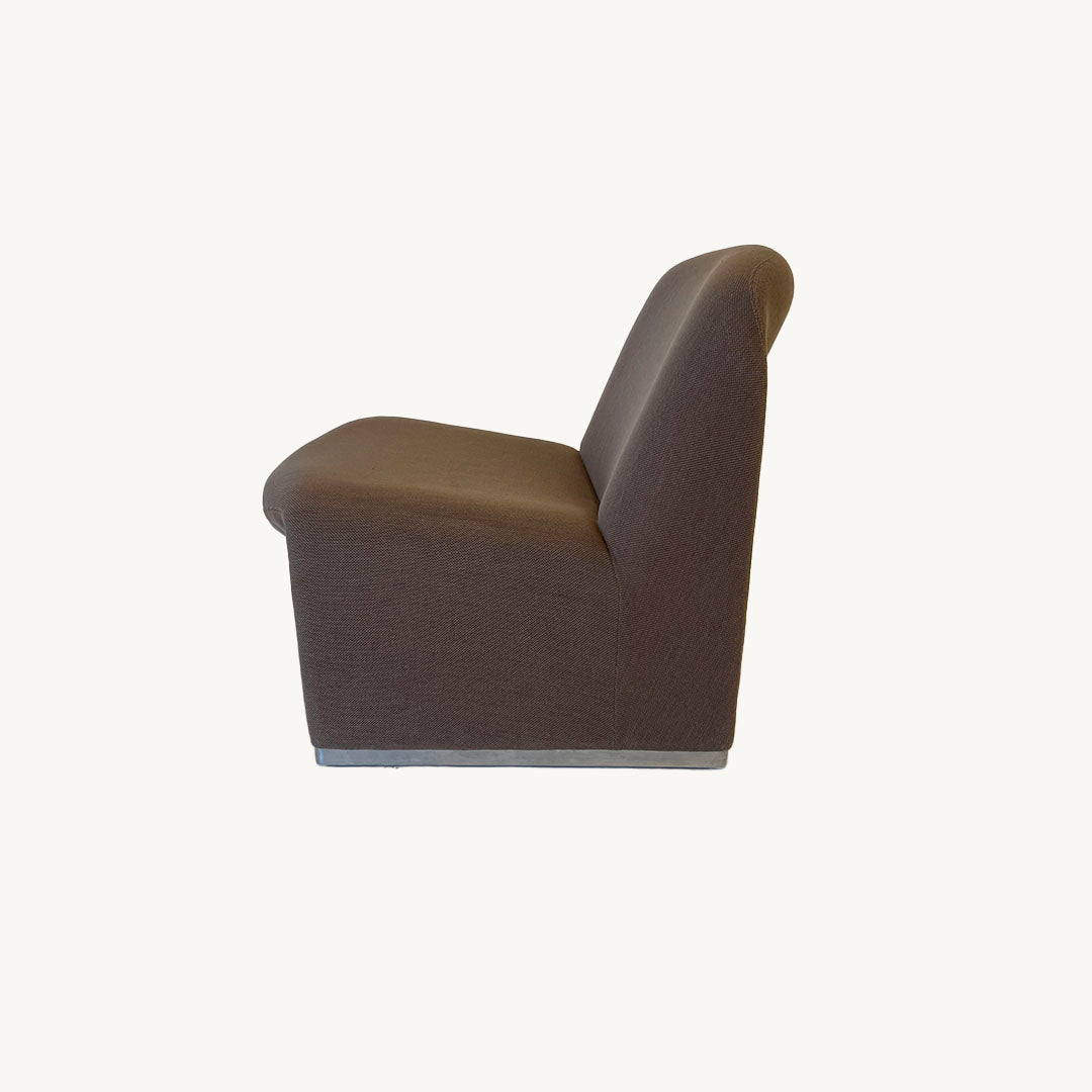 AR005JN / BROWN GRAY UPHOLSTERED ARMCHAIR