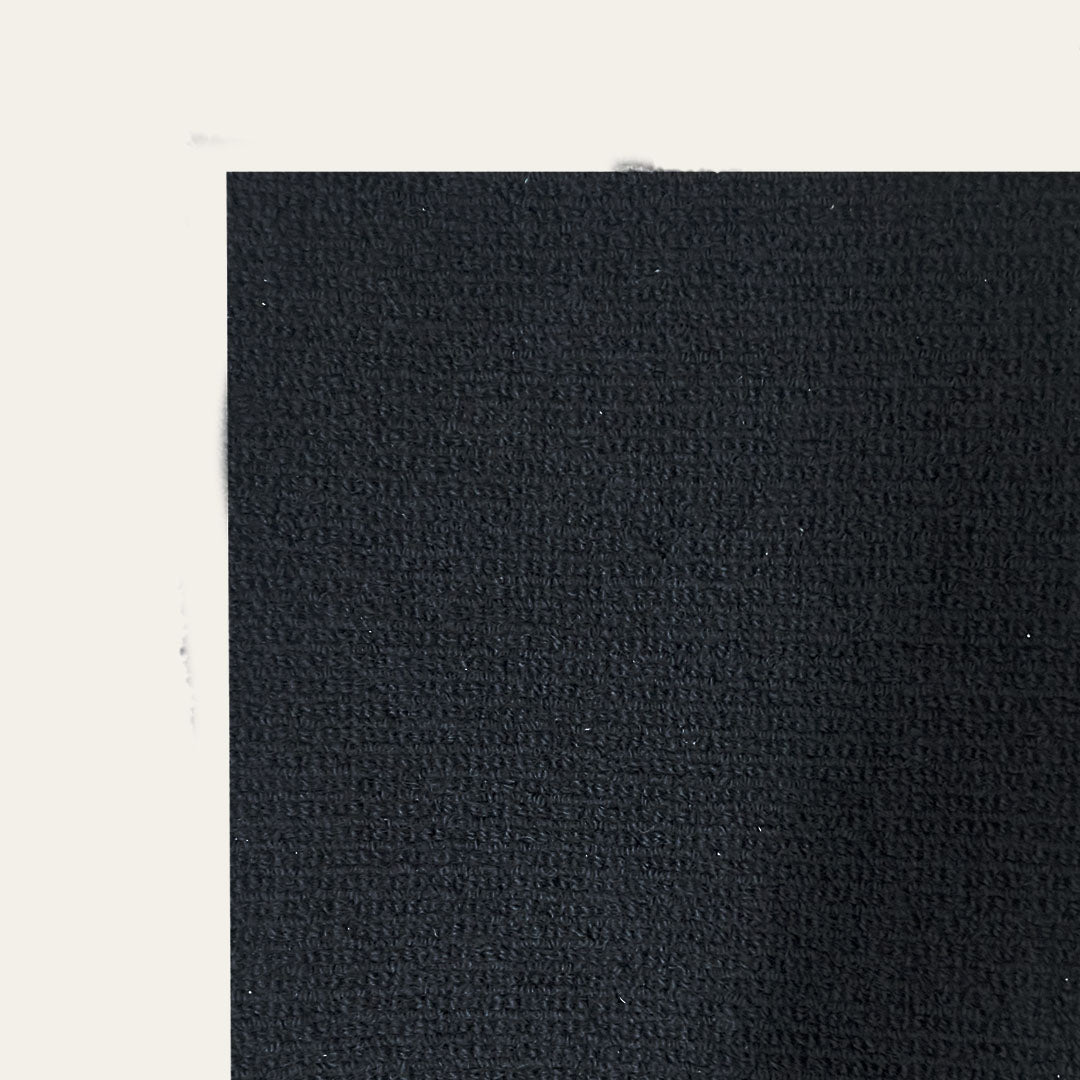 FL014PI / BLACK WOVEN CARPET