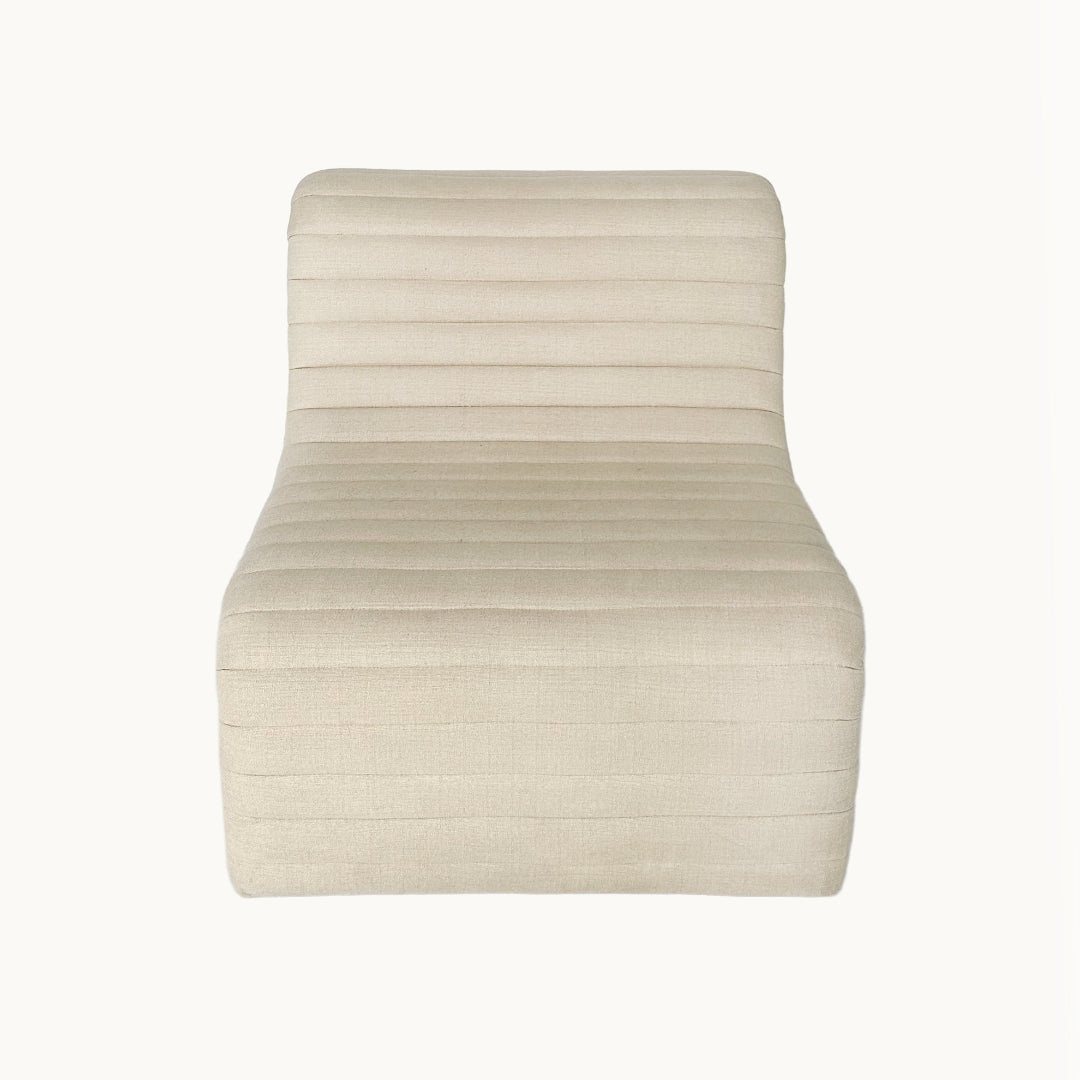 AR007PI / BEIGE LOUNGE CHAIR