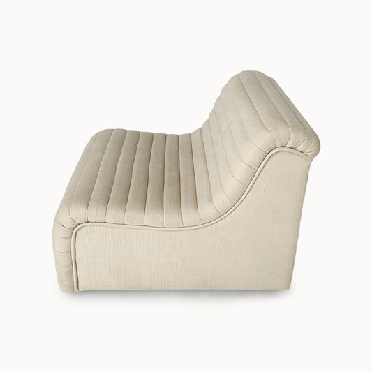 AR007PI / BEIGE LOUNGE CHAIR