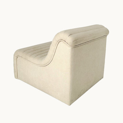 AR007PI / BEIGE LOUNGE CHAIR