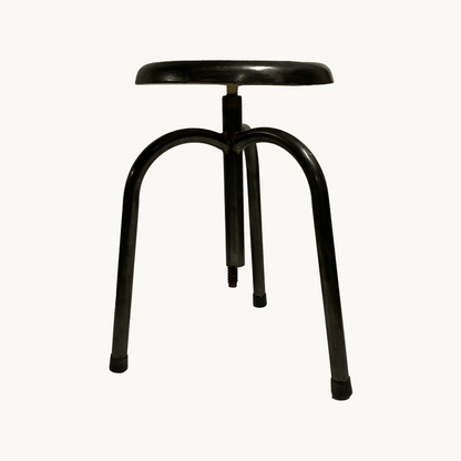 ST010 / HEIGHT ADJUSTABLE STOOL