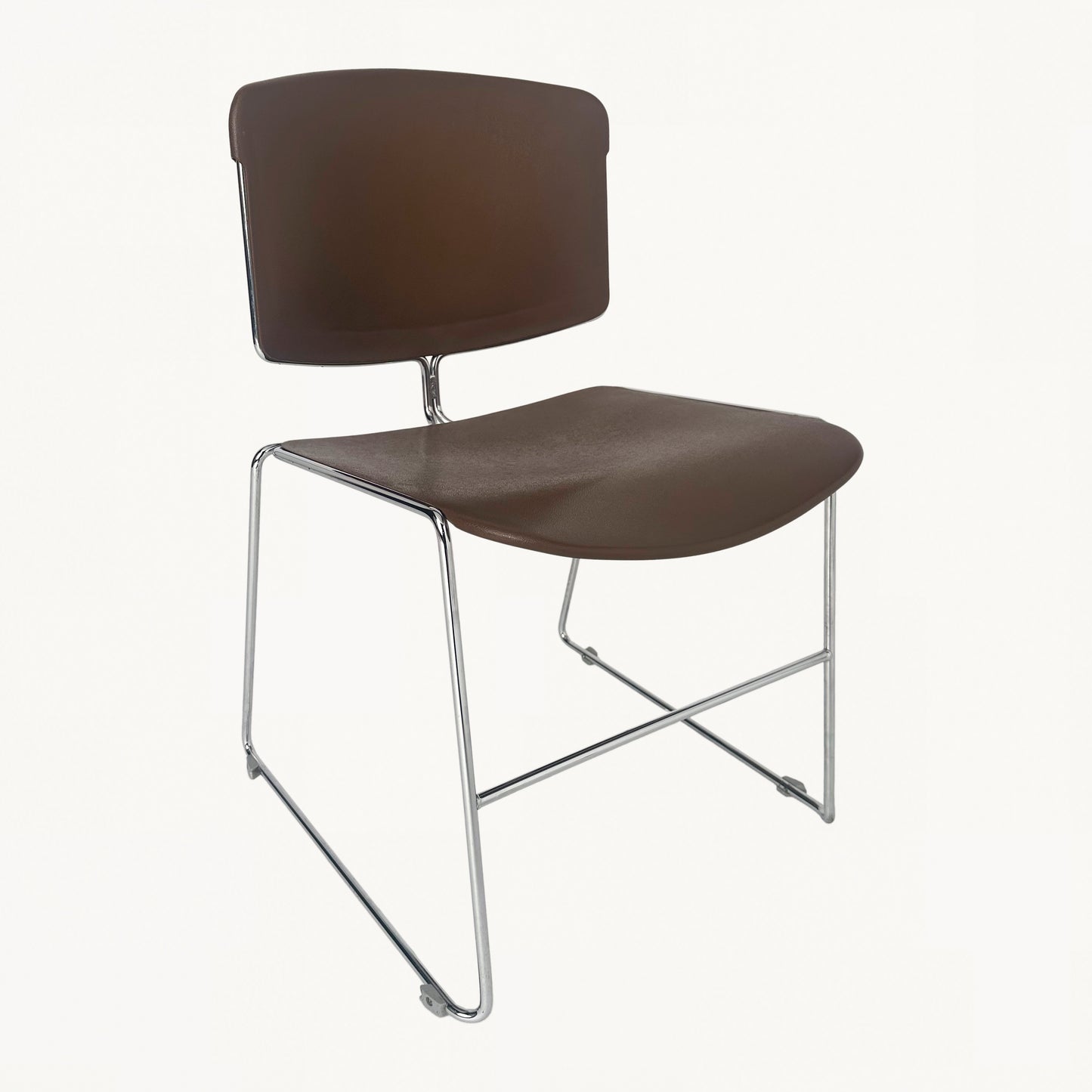 CH040 / MAX STACKER CHAIR