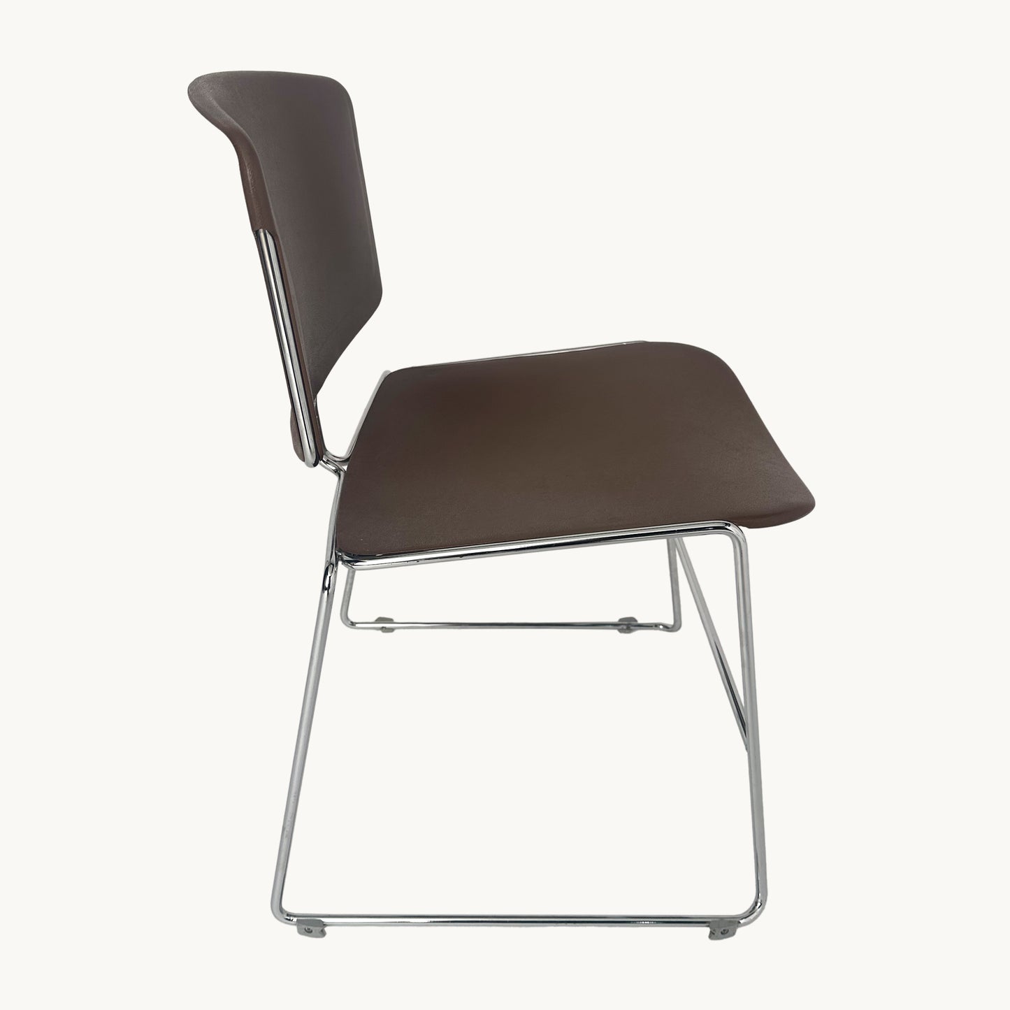 CH040 / MAX STACKER CHAIR