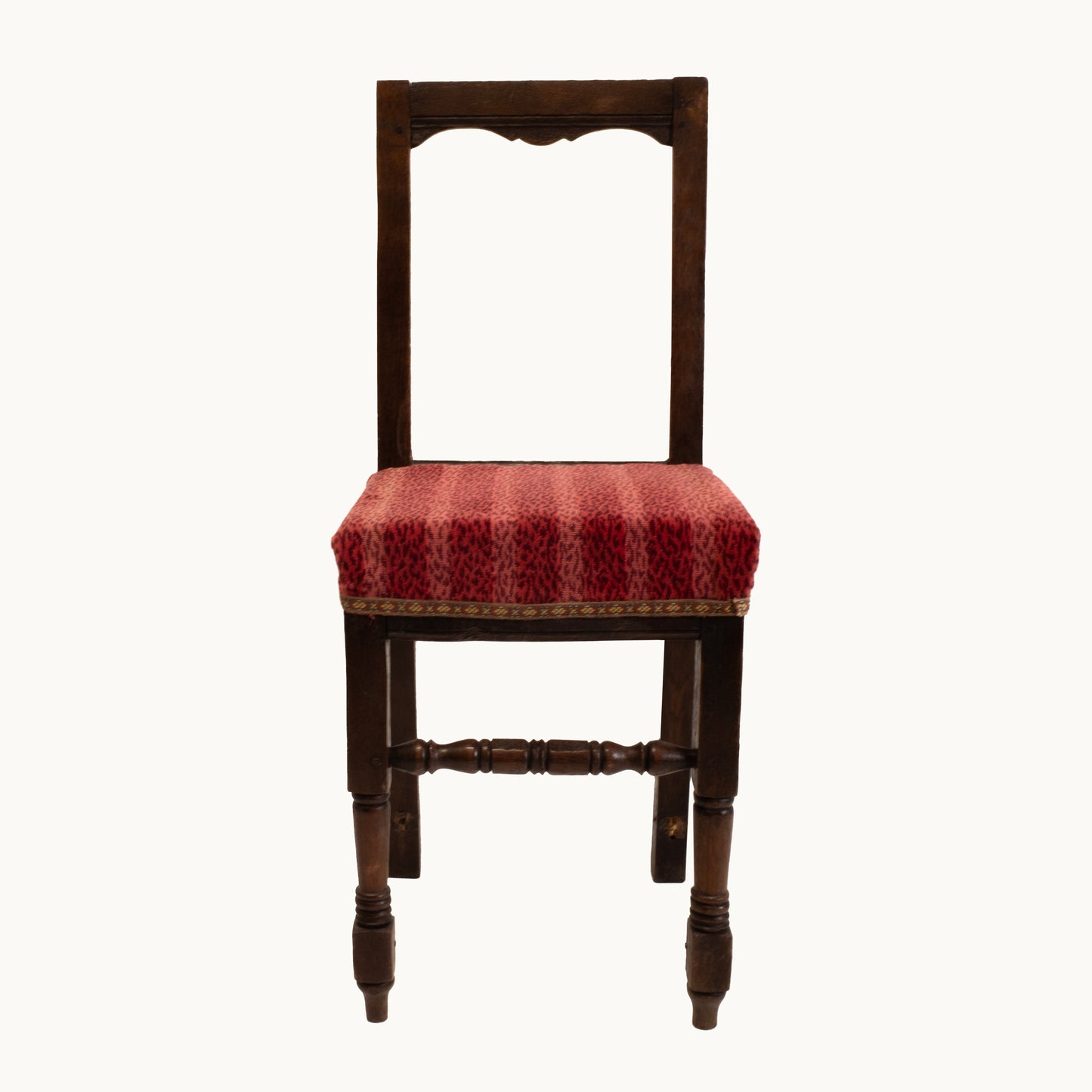 CH041JN / WOODEN CHAIR RED STRIPED