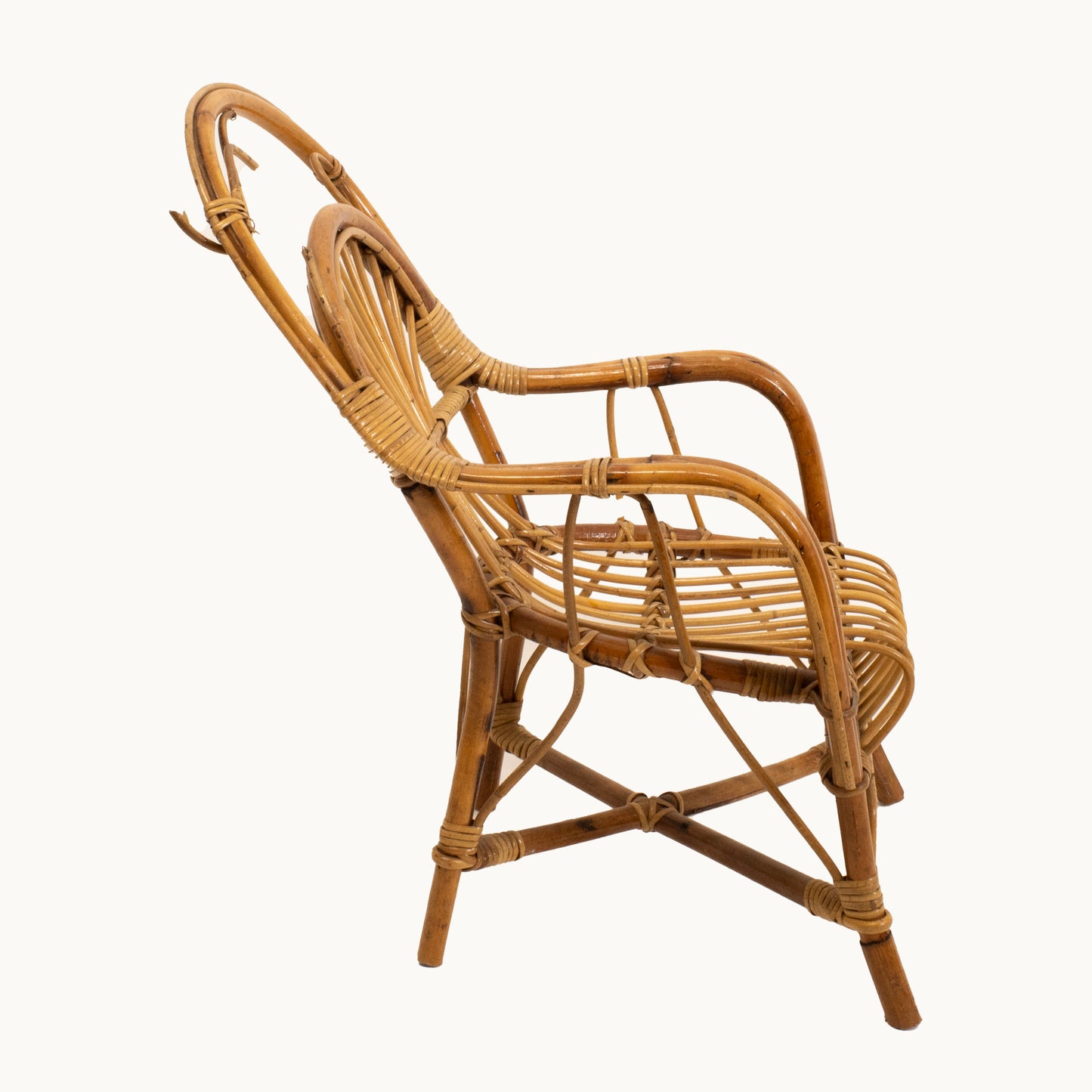 AR015JN / RATTAN ARMCHAIR