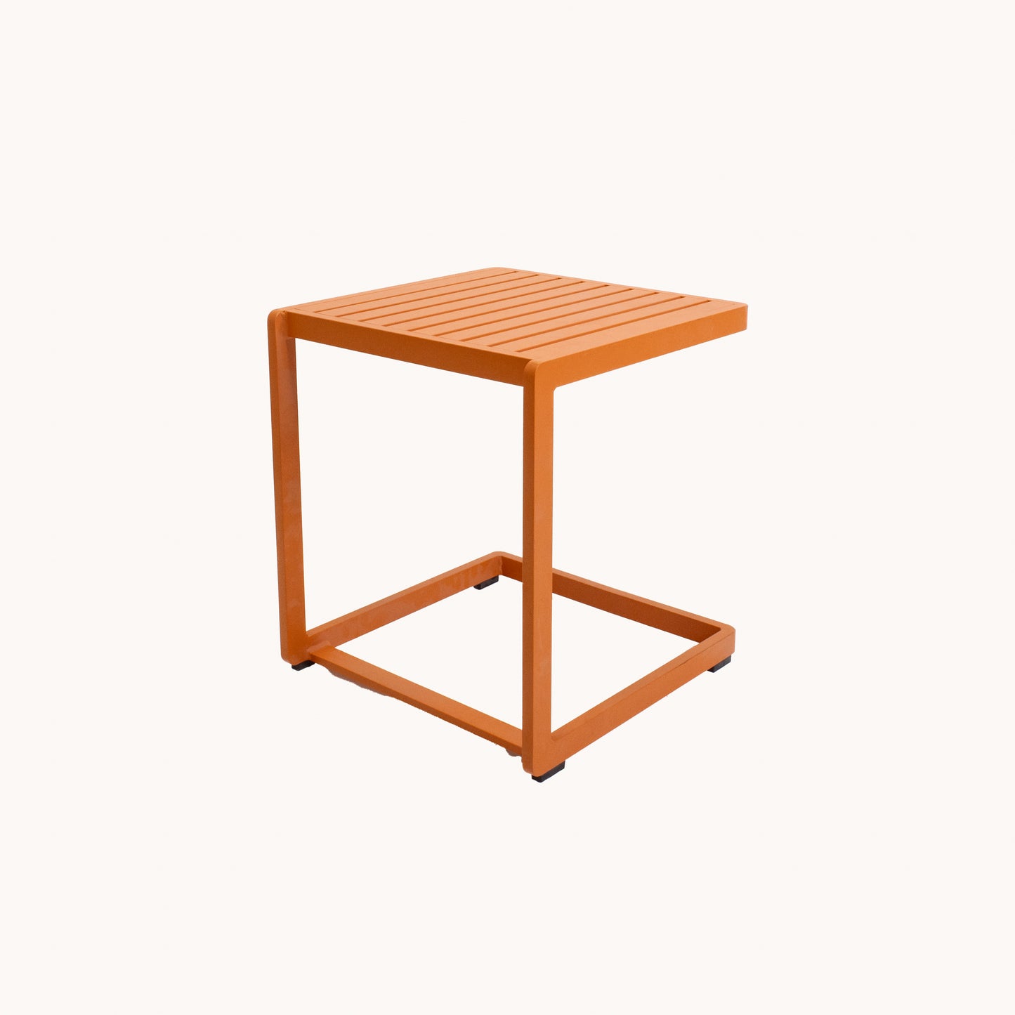 TA002JN / ORANGE OUTDOOR SIDE TABLE