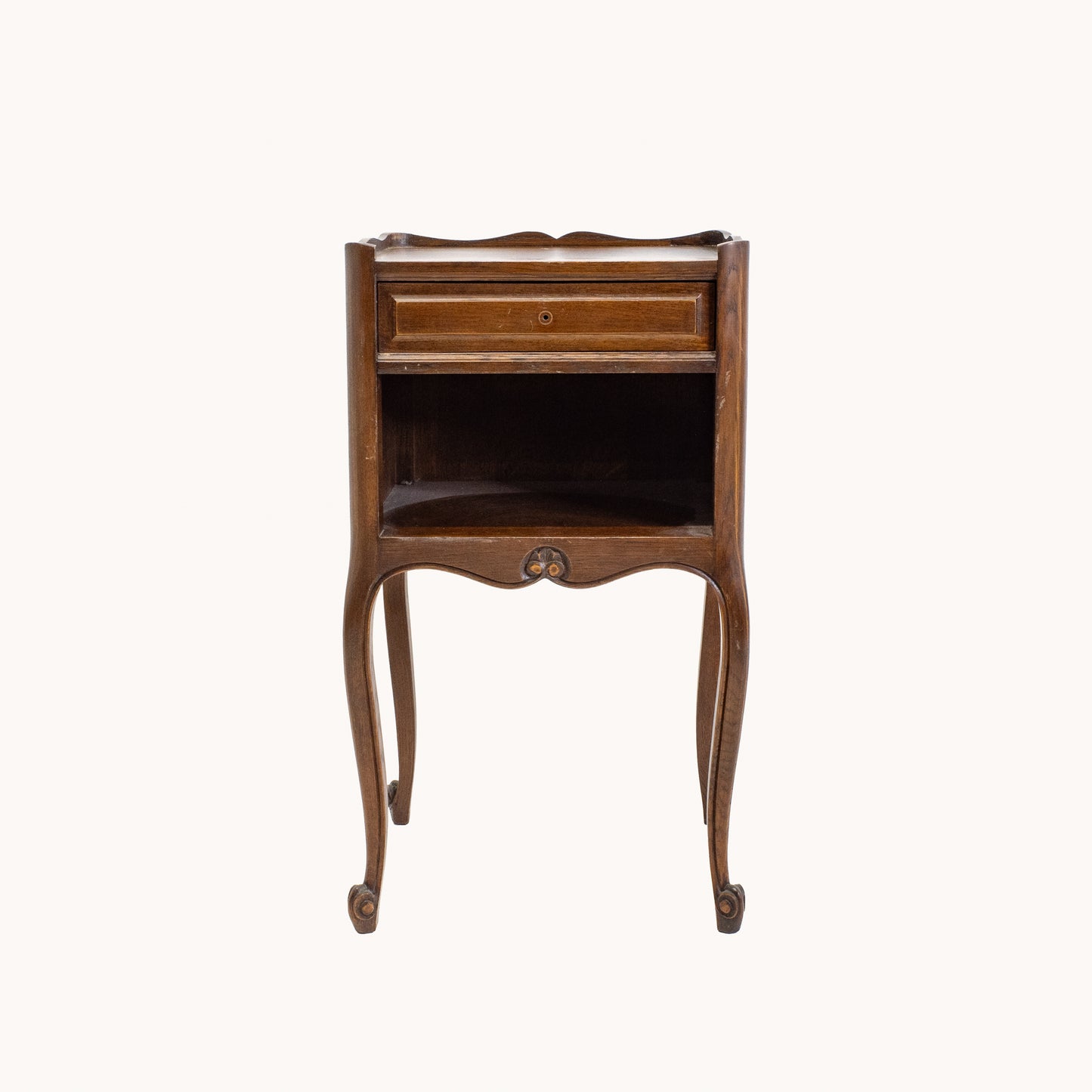 TA007JN / VINTAGE WOODEN SIDE TABLE II