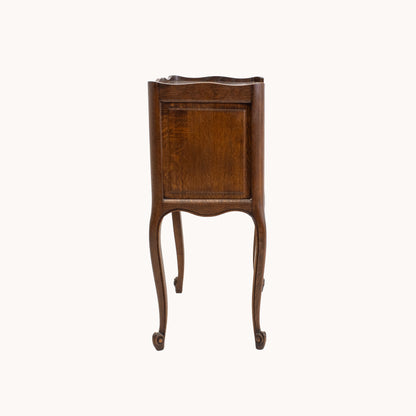TA007JN / VINTAGE WOODEN SIDE TABLE II