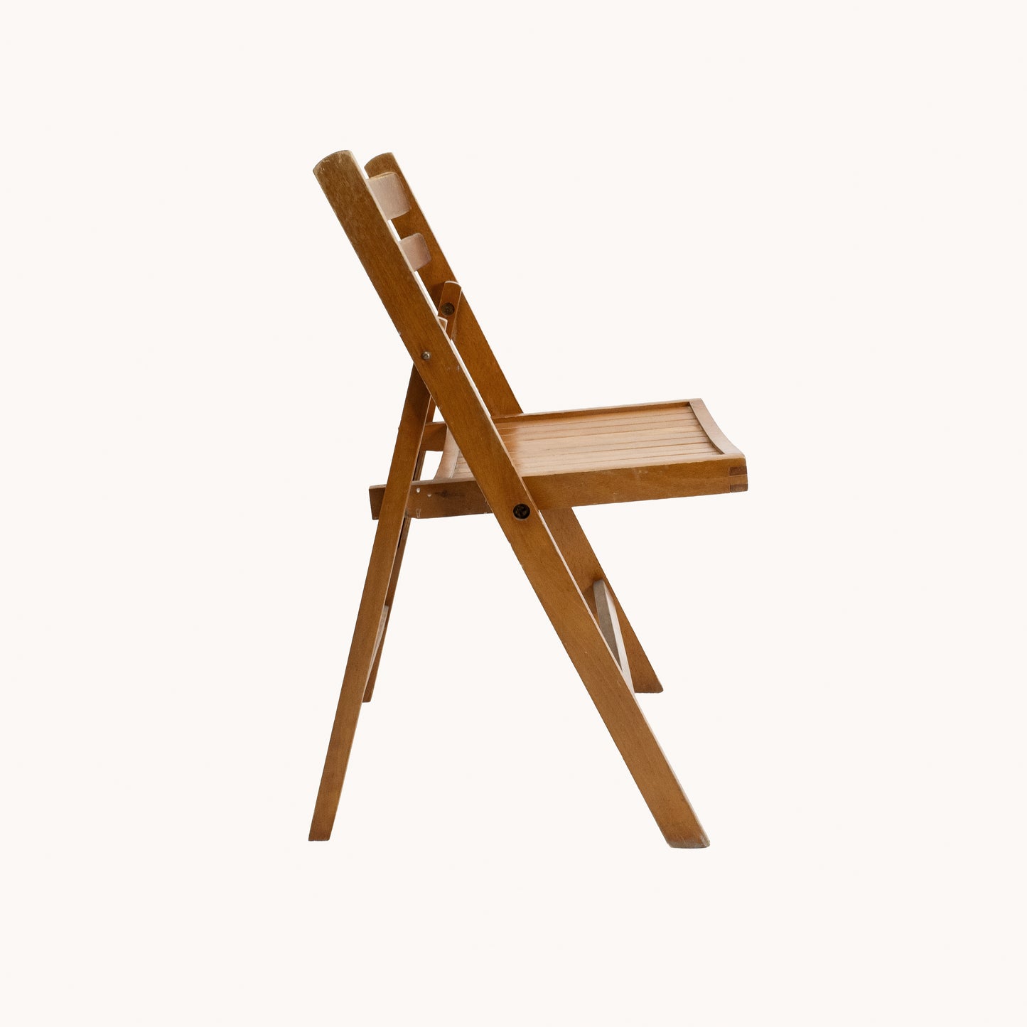 CH076JN / CLASSIC WOODEN FOLDING CHAIR