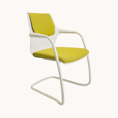 CH085JN / GREEN UPHOLSTERED CHAIR