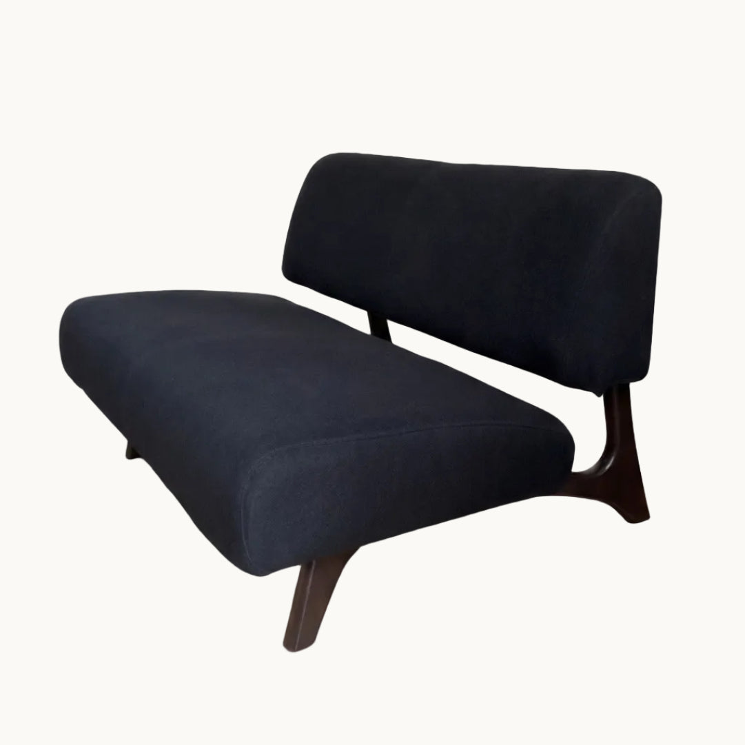 CH032CH / BLACK LOUNGE CHAIR