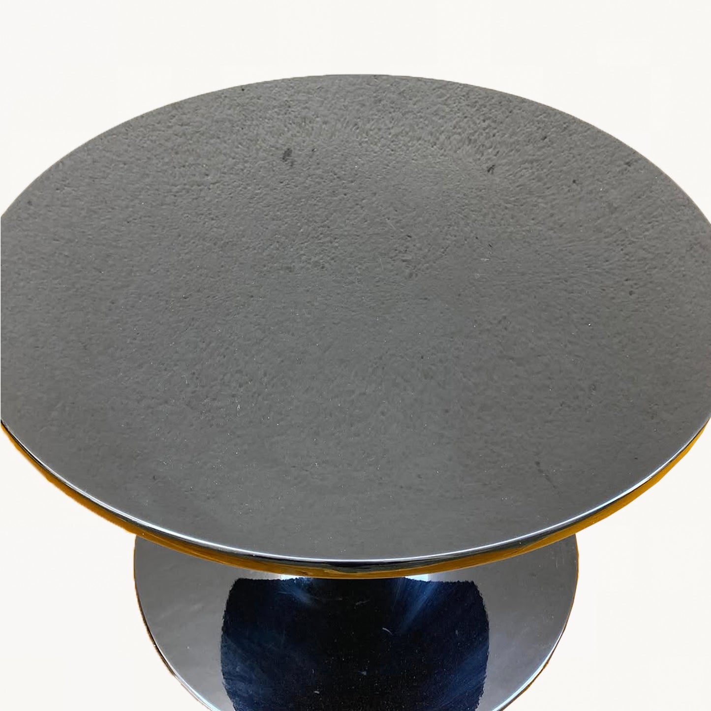 TA005 / BLACK CIRCLE TABLE