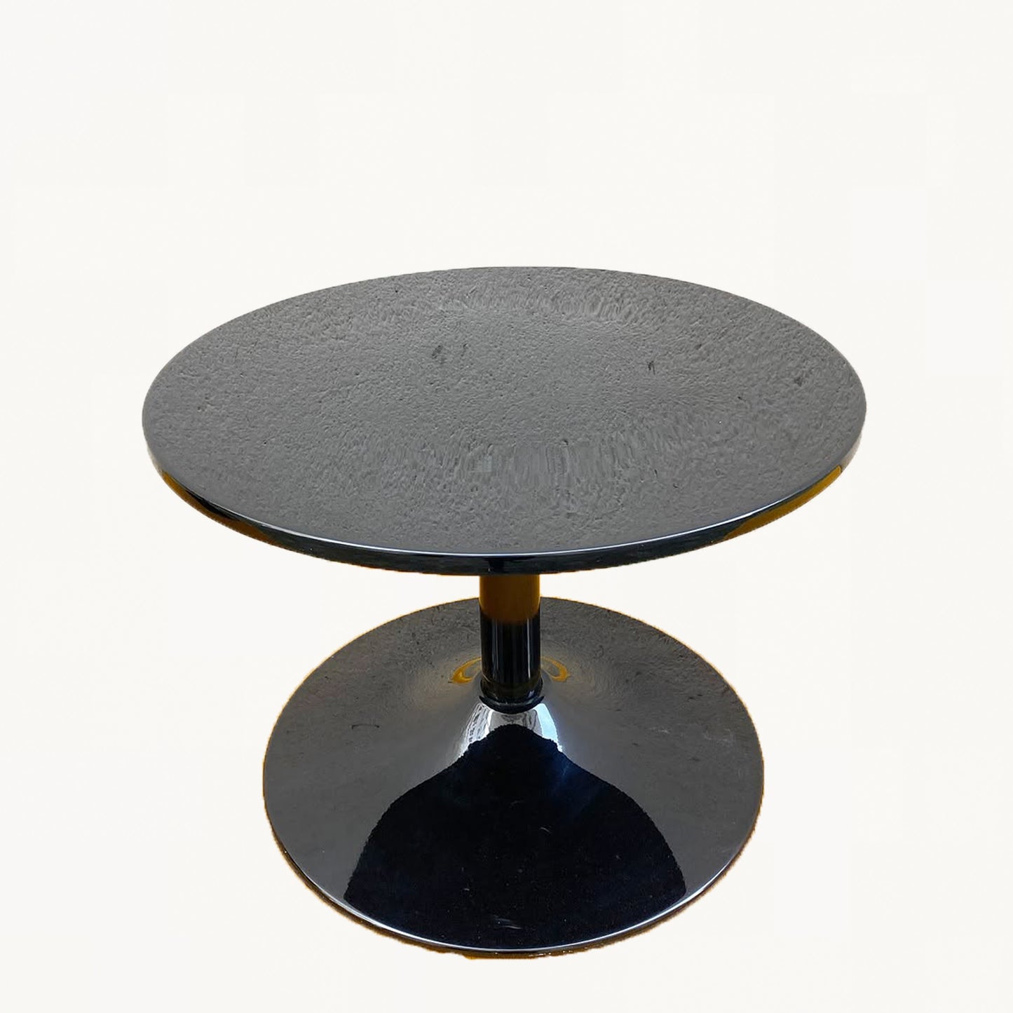 TA005 / BLACK CIRCLE TABLE