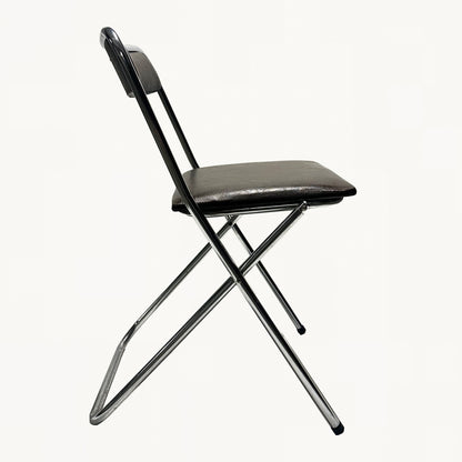 CH037 / FOLDING BROWN CHAIR