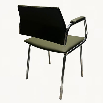 AR011 / GREEN ARMCHAIR