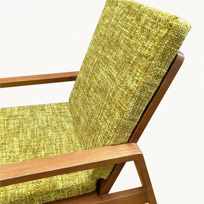 AR006 / GREEN ARMCHAIR