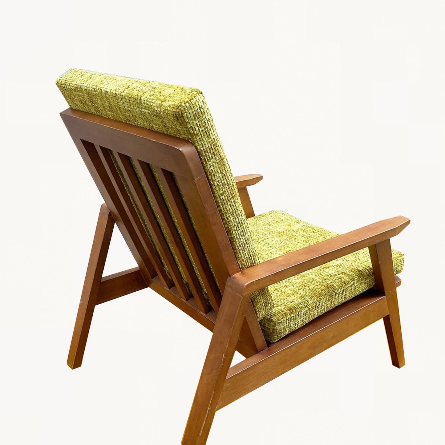 AR006 / GREEN ARMCHAIR