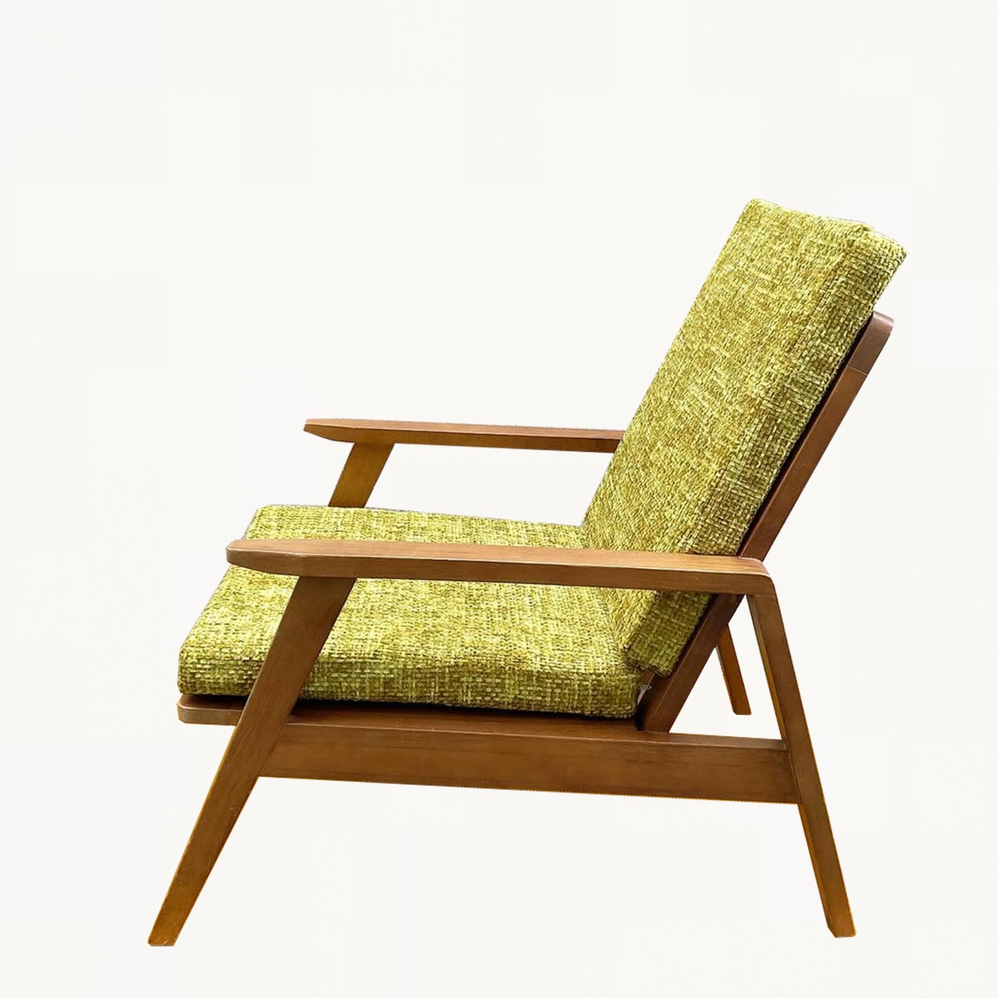 AR006 / GREEN ARMCHAIR