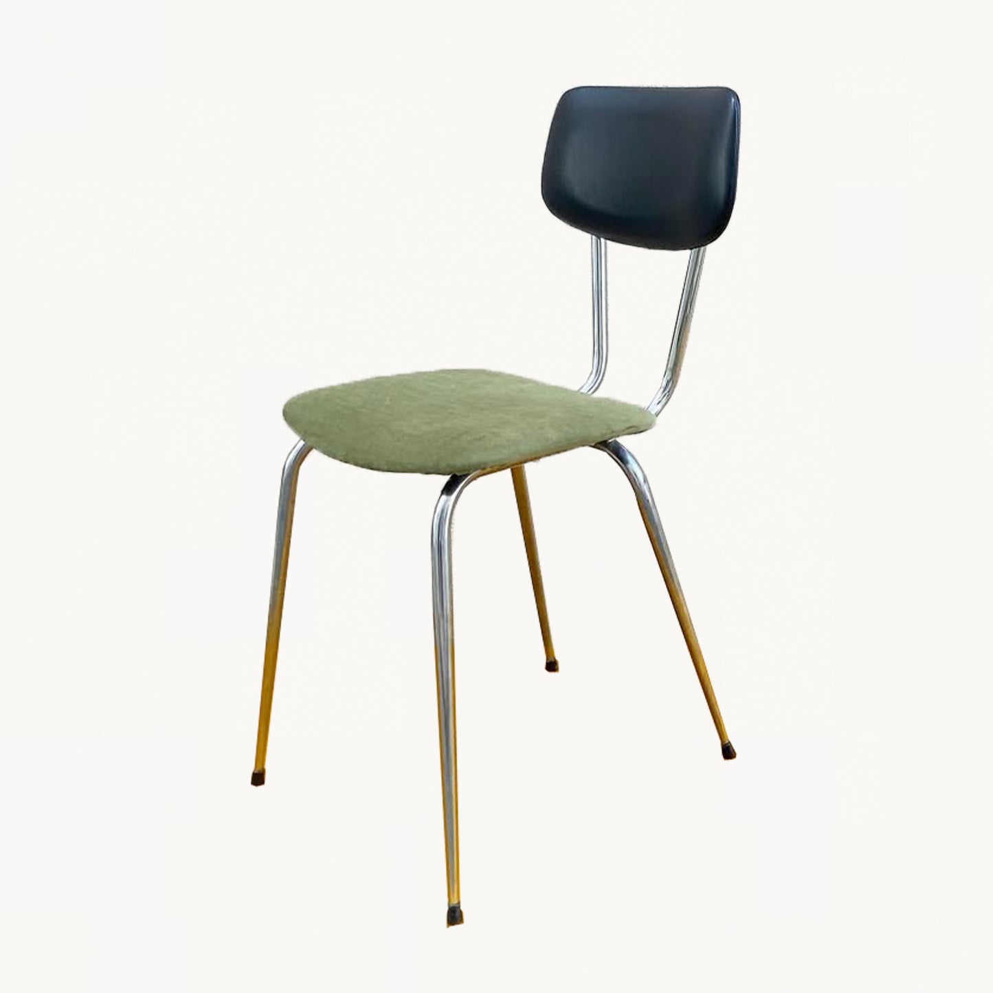 CH021 / GREEN VELOUR CHAIR
