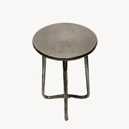 ST002JN / METAL CROSSED LEG STOOL