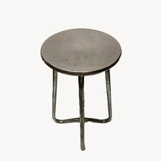 ST002JN / METAL CROSSED LEG STOOL