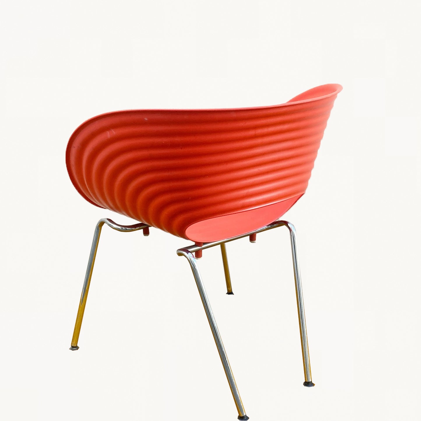 CH029 / RED TOM VAC CHAIR