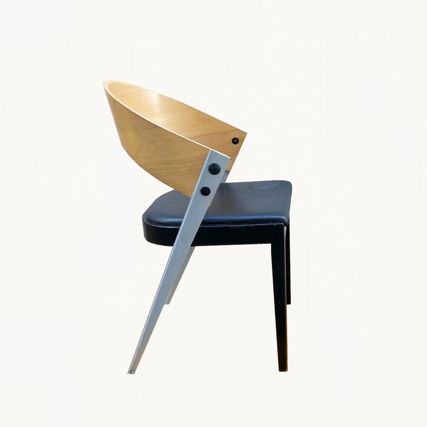 CH031 / SWISS CHAIR
