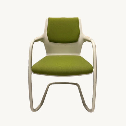 CH002JN / GREEN UPHOLSTERED CHAIR