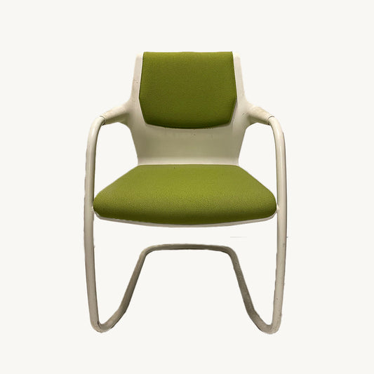CH002JN / GREEN UPHOLSTERED CHAIR