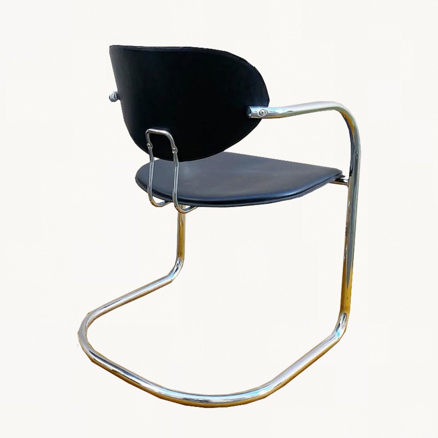 CH030 / VINTAGE CHAIR