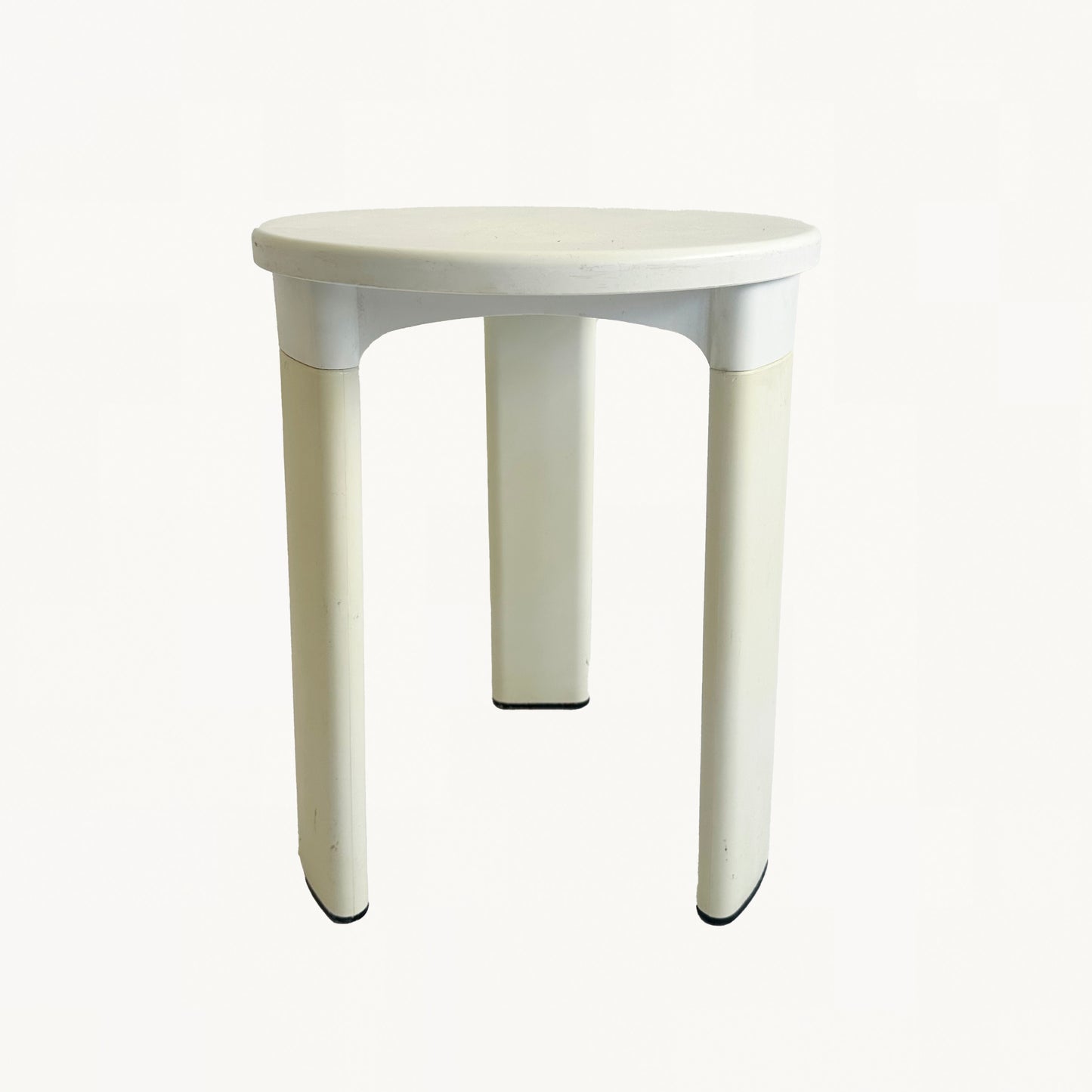 ST018 / WHITE IVORY STOOL