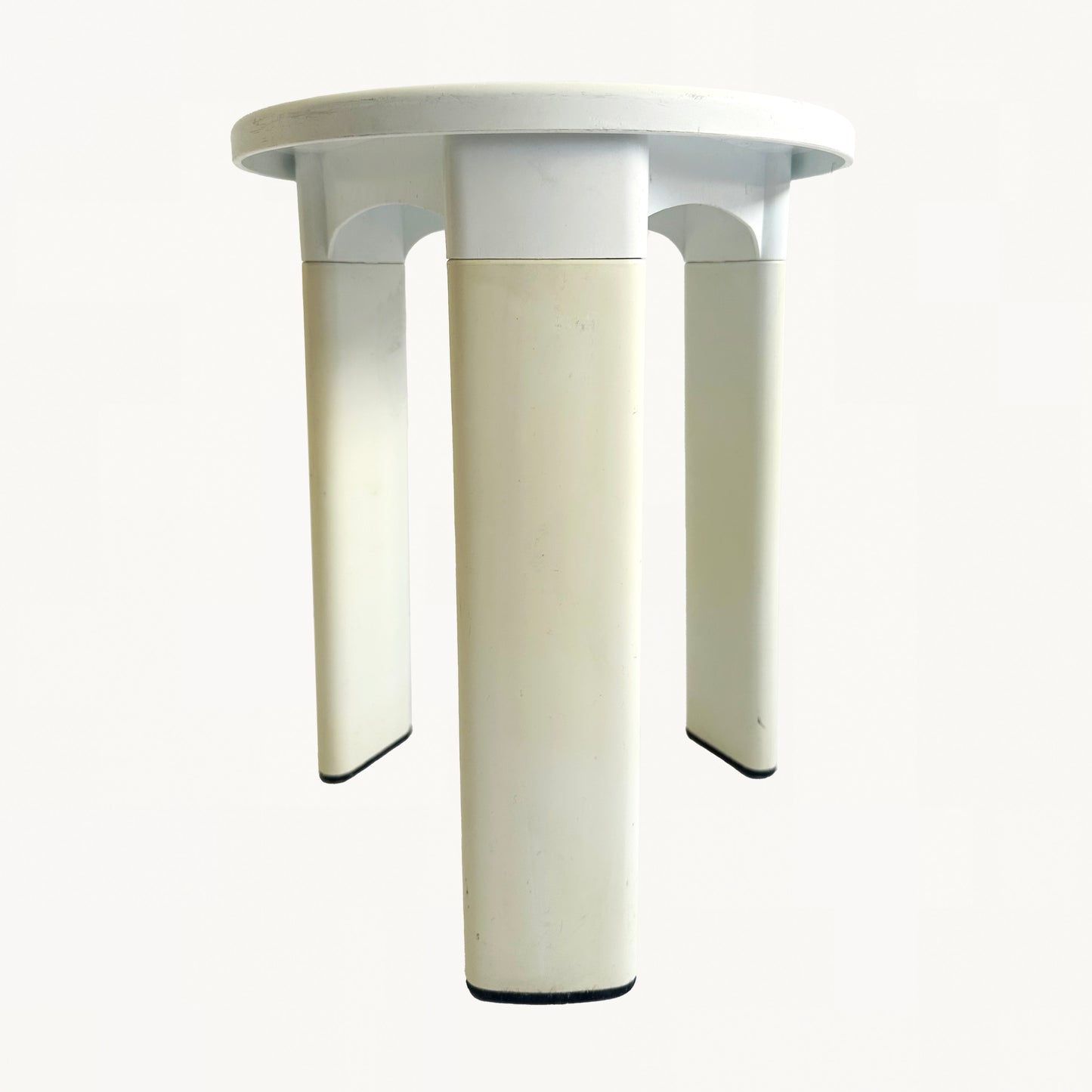 ST018 / WHITE IVORY STOOL