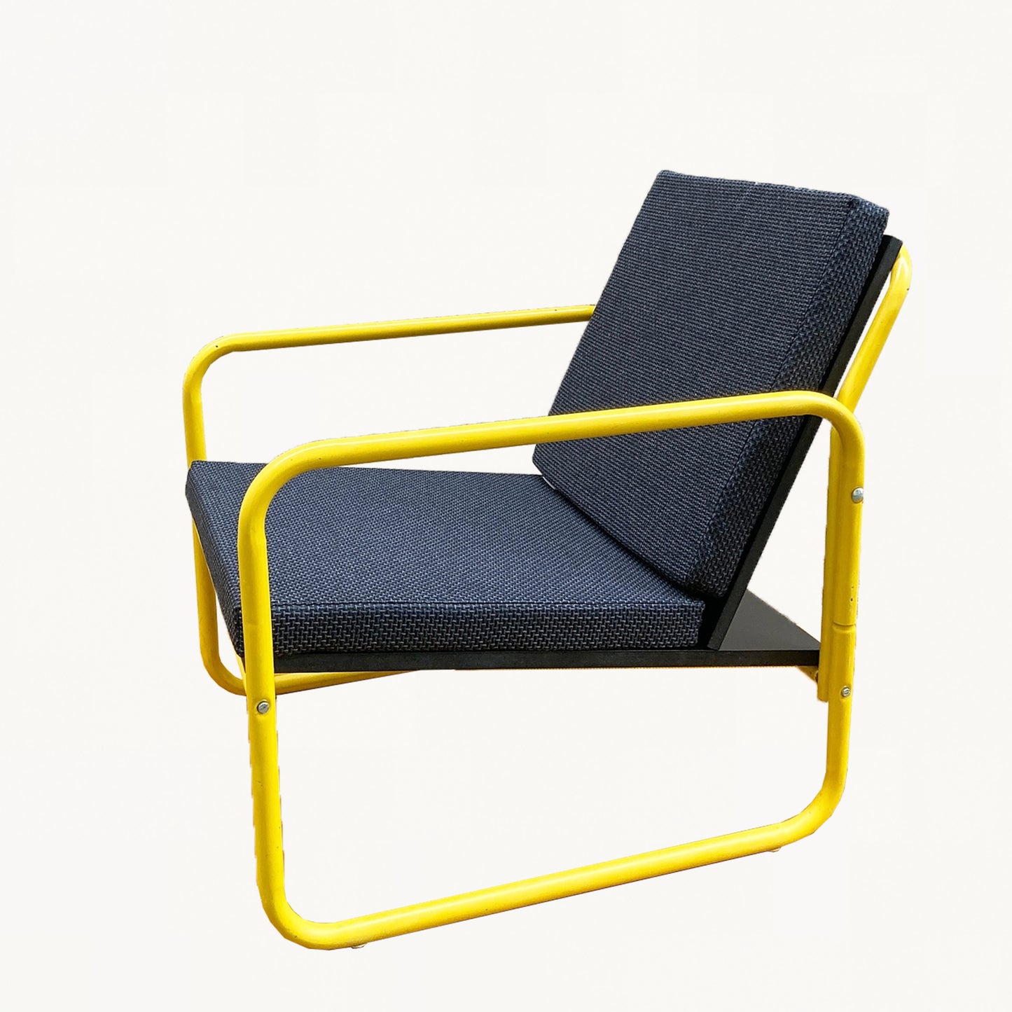 AR013 / YELLOW BLACK ARMCHAIR