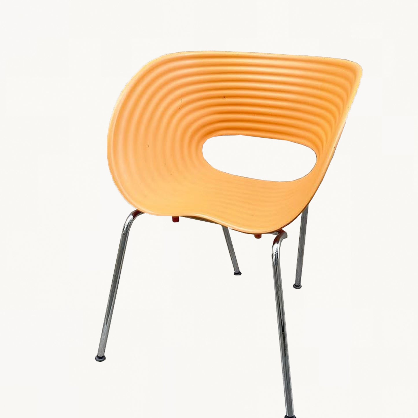 CH027 / ORANGE TOM VAC CHAIR